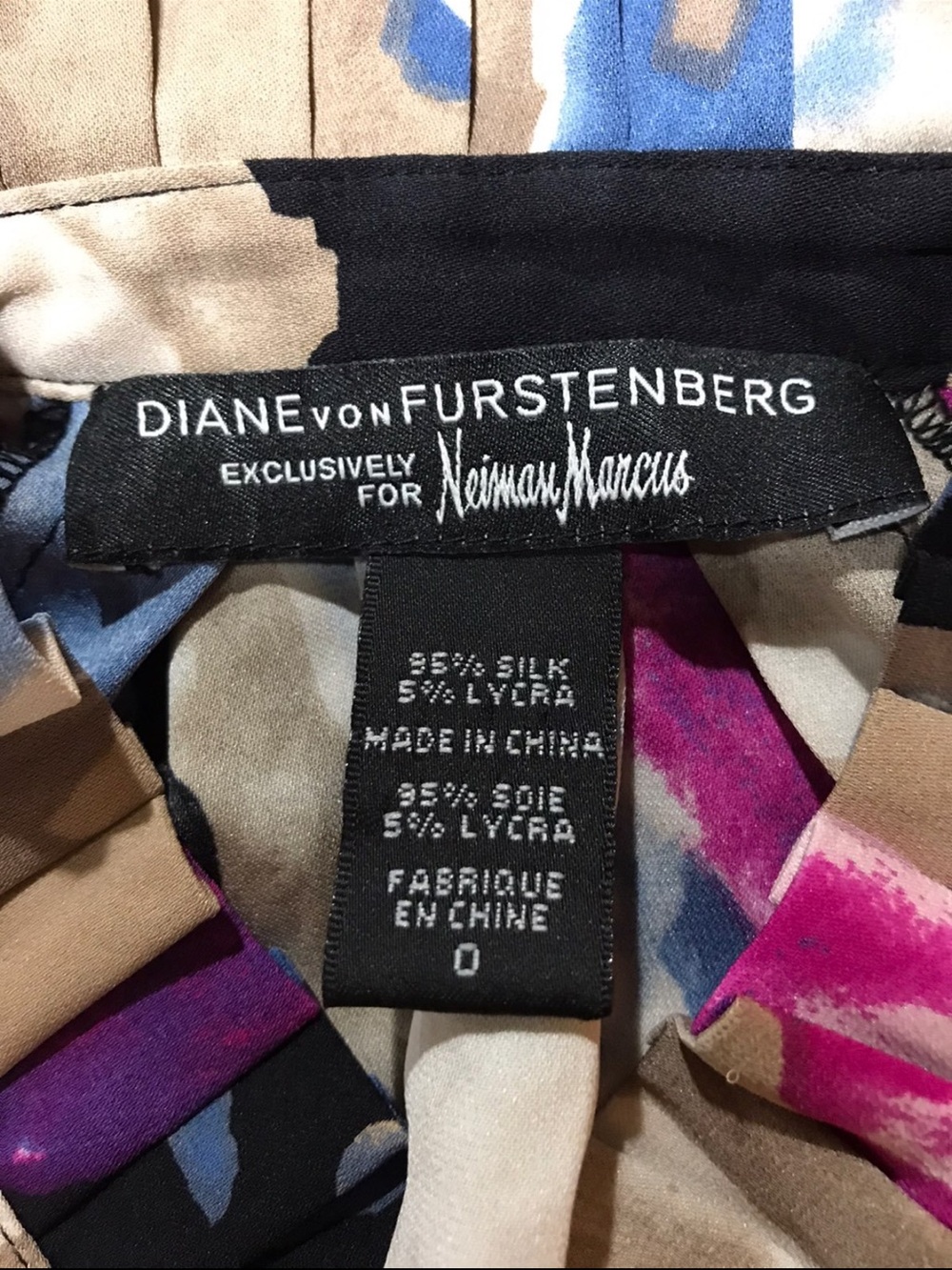 Diane Von Furstenberg Silk Dress Exclusively for Neiman Marcus Size 0 - Picture 3 of 12